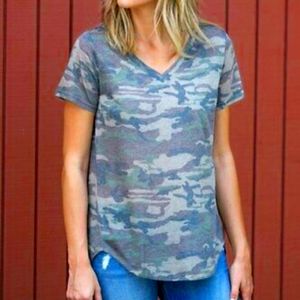 Amaryllis camo t-shirt, size 2X